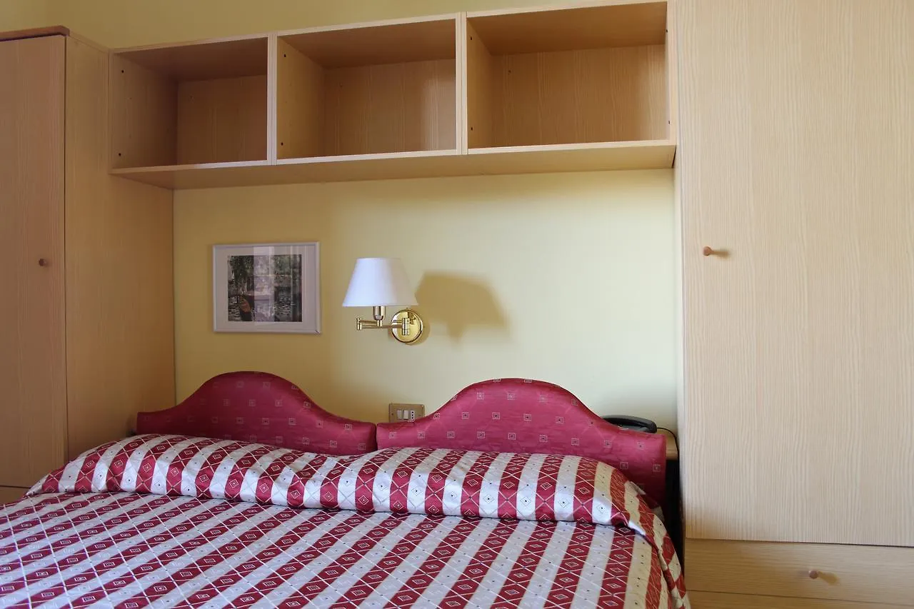 Hotel Tirolo Sestola 3*,